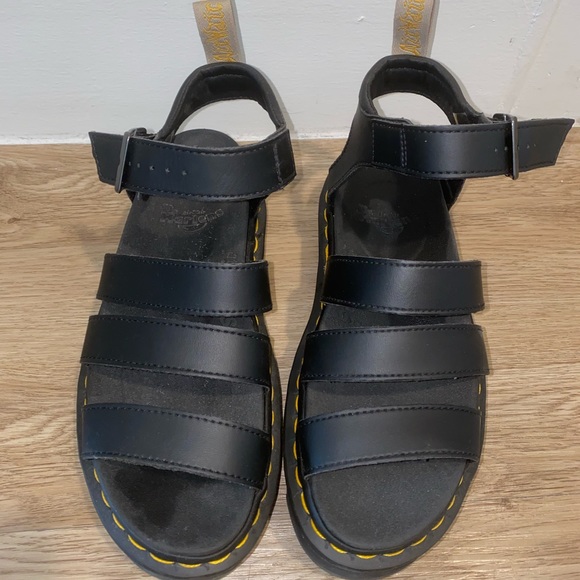 DR MARTENS BLAIRE HYDRO LEATHER STRAP SANDALS SIZE 8 - Picture 2 of 3